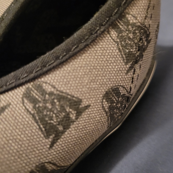 Skechers Men's Star Wars Darth Vader Shoes SN8101 - Size 11 (Black/Grey). - Picture 2 of 5